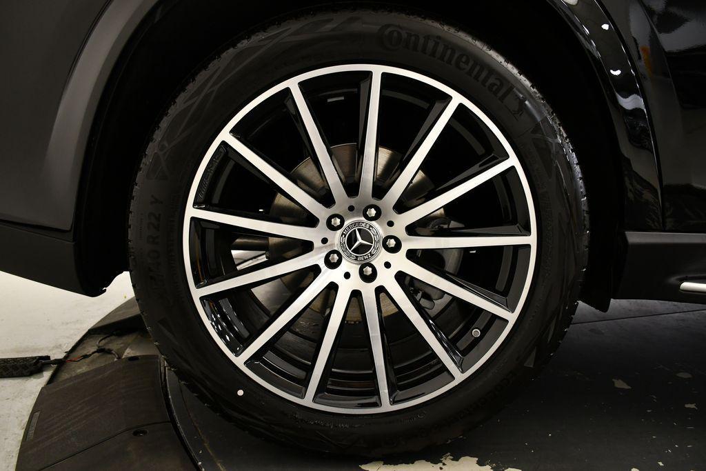new 2025 Mercedes-Benz GLS 580 car, priced at $124,155