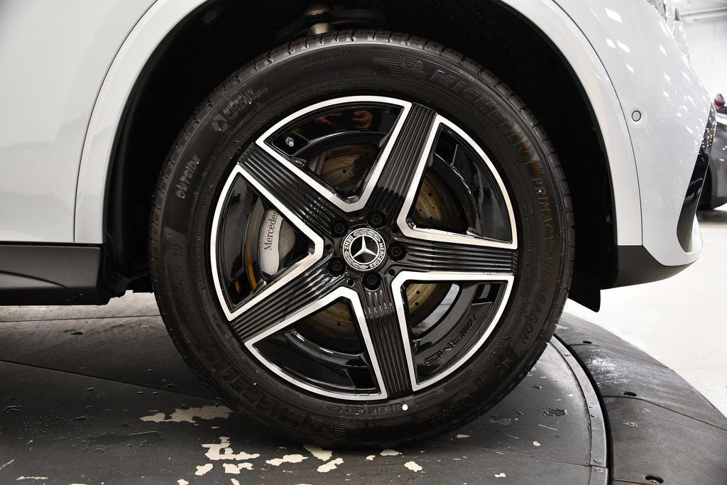 used 2025 Mercedes-Benz GLC 300 car, priced at $48,385