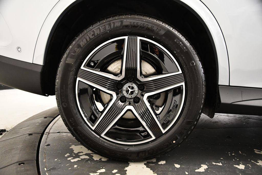 used 2025 Mercedes-Benz GLC 300 car, priced at $48,385