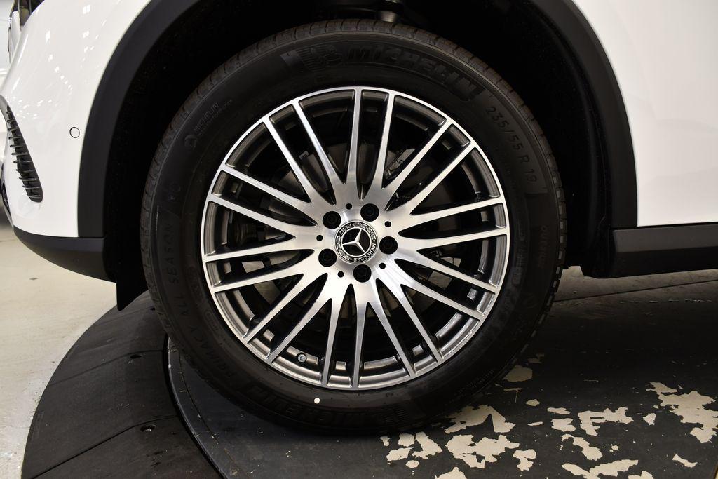 new 2025 Mercedes-Benz GLC 300 car, priced at $53,035