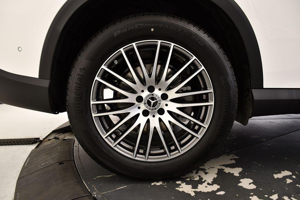 new 2025 Mercedes-Benz GLC 300 car, priced at $53,035