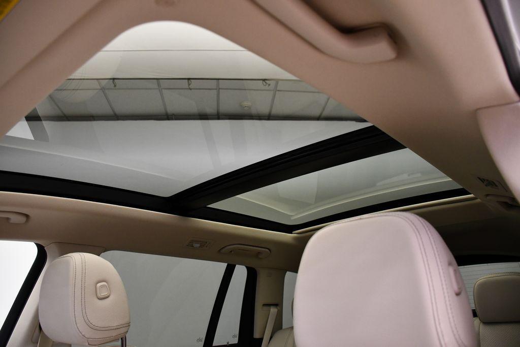 new 2025 Mercedes-Benz GLS 450 car, priced at $96,185