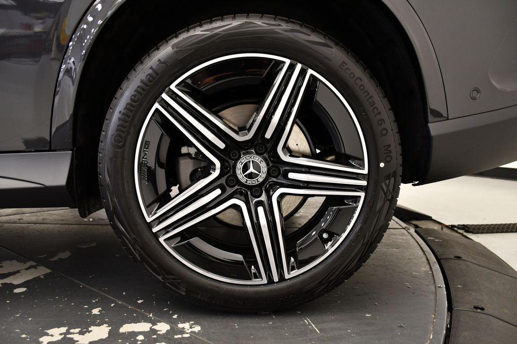 new 2025 Mercedes-Benz GLC 300 car, priced at $60,320