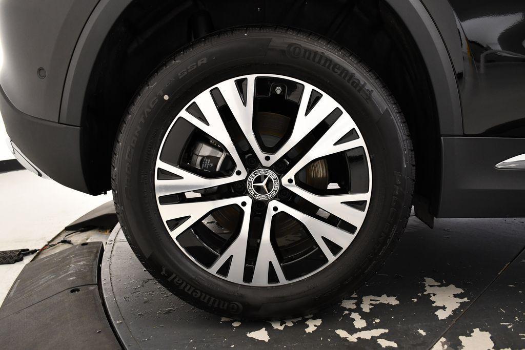new 2025 Mercedes-Benz GLA 250 car, priced at $48,495