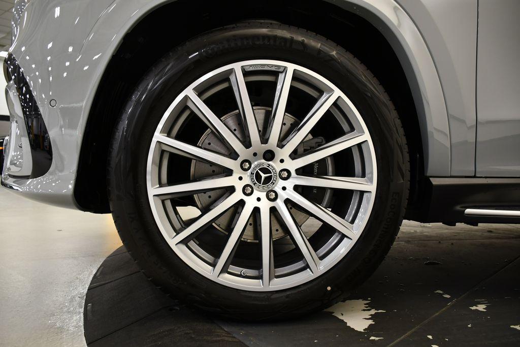 new 2026 Mercedes-Benz GLS 580 car, priced at $126,150