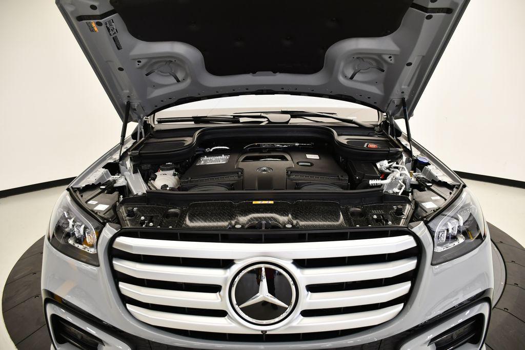 new 2026 Mercedes-Benz GLS 580 car, priced at $126,150