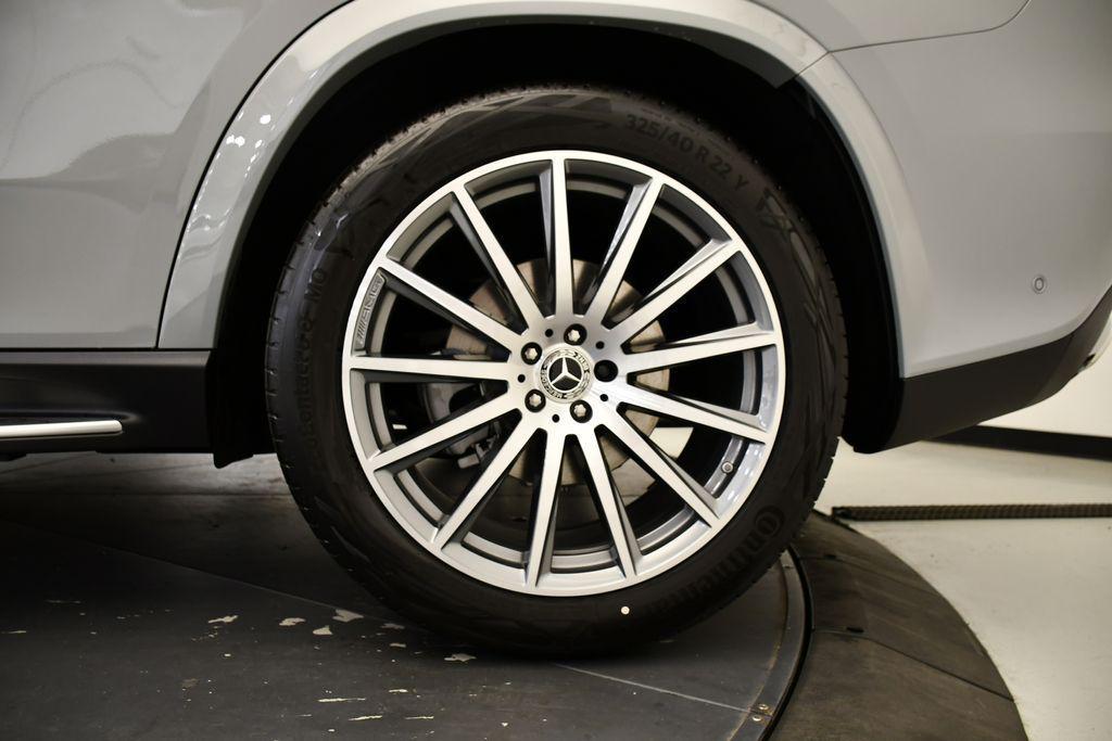 new 2026 Mercedes-Benz GLS 580 car, priced at $126,150