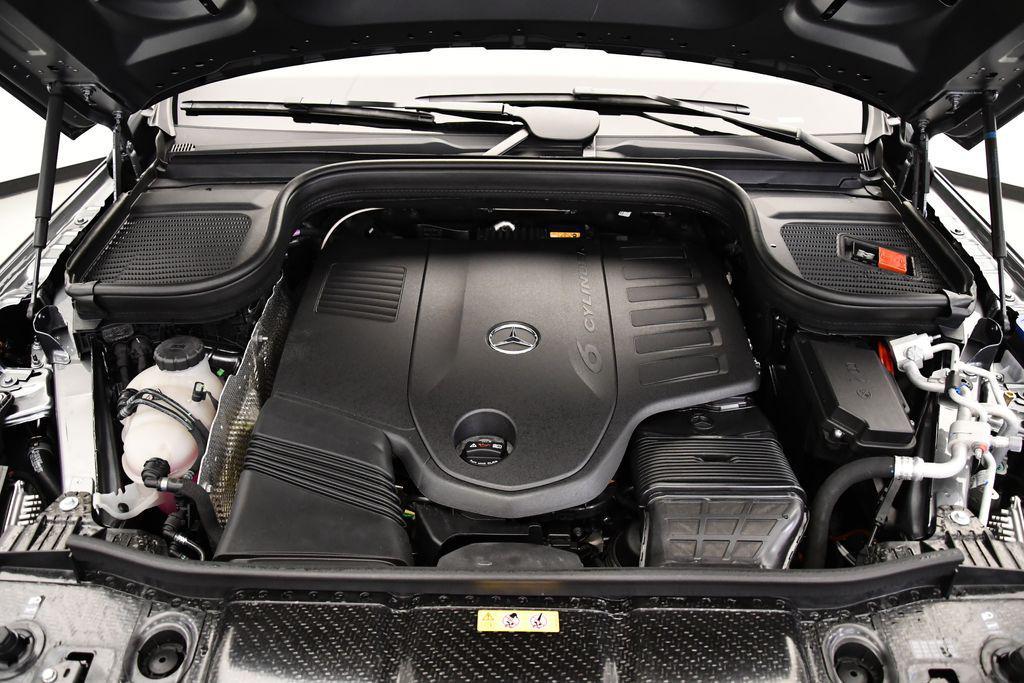new 2025 Mercedes-Benz GLS 450 car, priced at $96,495