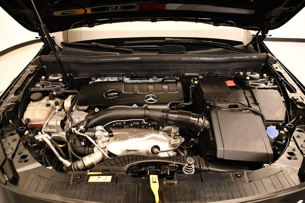 used 2022 Mercedes-Benz GLB 250 car, priced at $31,093