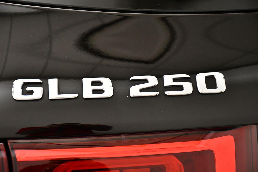 used 2022 Mercedes-Benz GLB 250 car, priced at $31,093