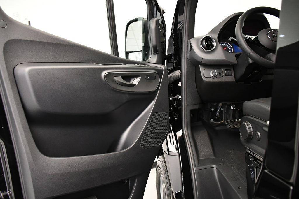 new 2025 Mercedes-Benz Sprinter 2500 car, priced at $77,294