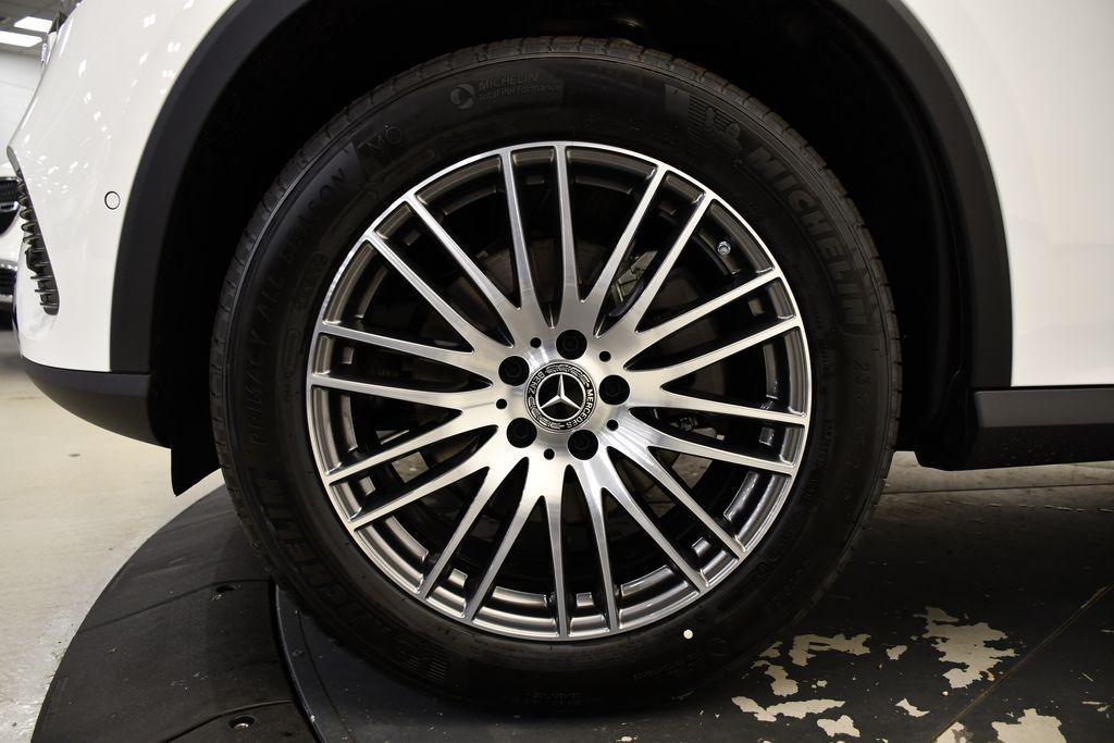 new 2025 Mercedes-Benz GLC 300 car, priced at $53,035