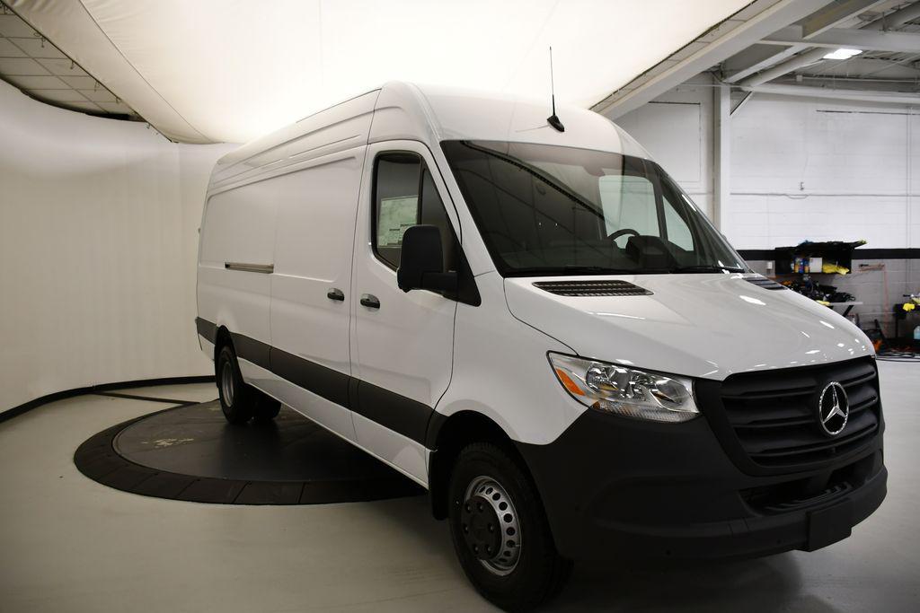 new 2025 Mercedes-Benz Sprinter 3500 car, priced at $72,102