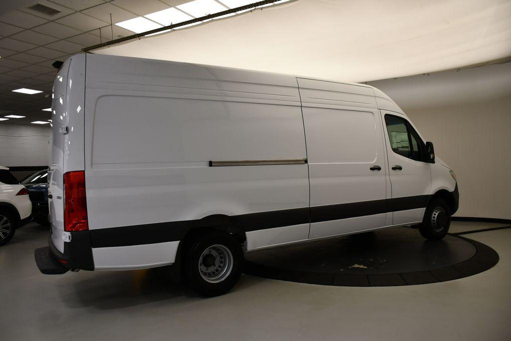 new 2025 Mercedes-Benz Sprinter 3500 car, priced at $72,102