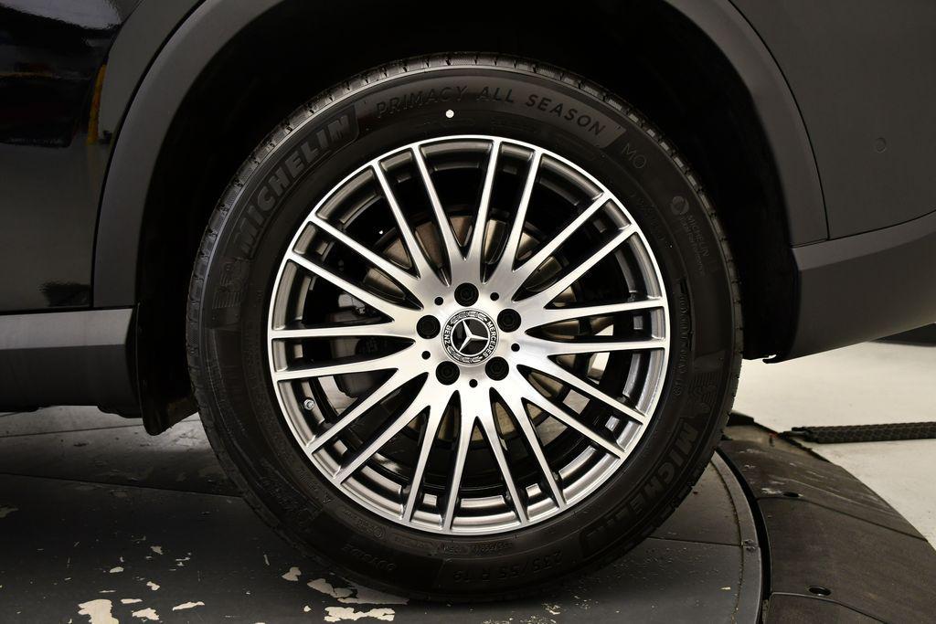 new 2025 Mercedes-Benz GLC 300 car, priced at $53,415