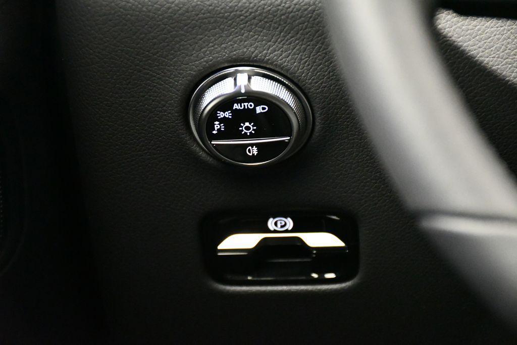 new 2025 Mercedes-Benz GLC 300 car, priced at $53,415