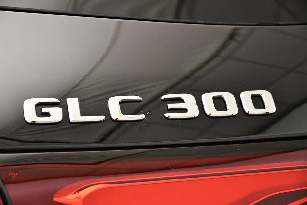 new 2025 Mercedes-Benz GLC 300 car, priced at $60,910