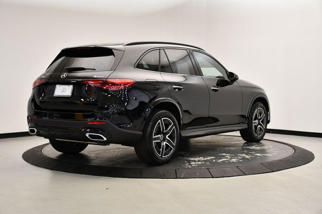 new 2025 Mercedes-Benz GLC 300 car, priced at $60,910