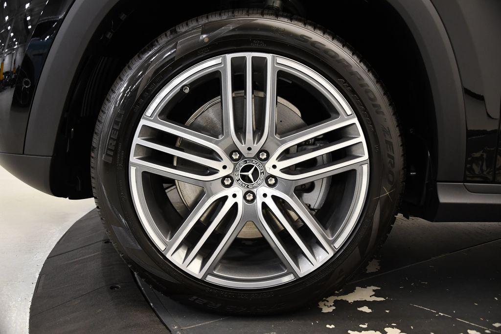 new 2025 Mercedes-Benz GLS 450 car, priced at $91,750