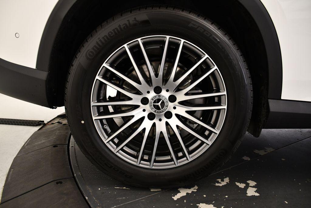 new 2025 Mercedes-Benz GLC 300 car, priced at $53,035