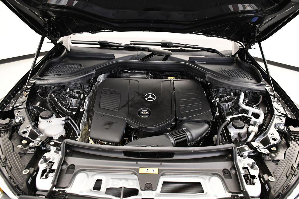 new 2026 Mercedes-Benz GLC 300 car, priced at $61,335