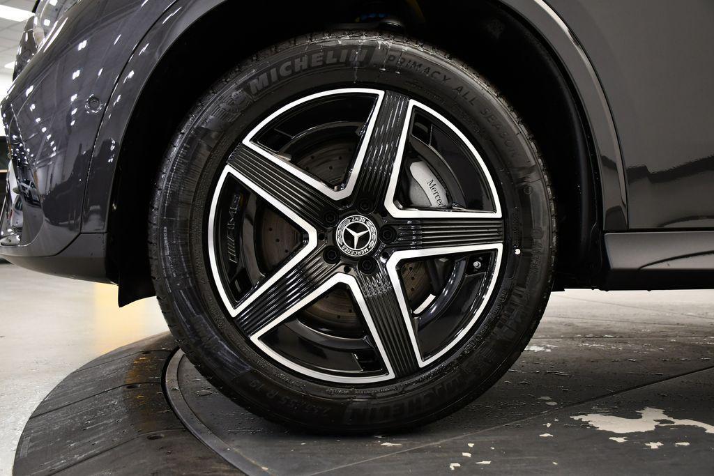new 2026 Mercedes-Benz GLC 300 car, priced at $61,335