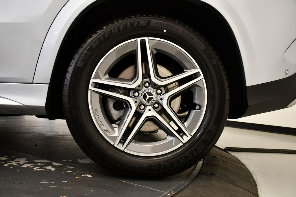 new 2026 Mercedes-Benz GLE 450 car, priced at $81,010