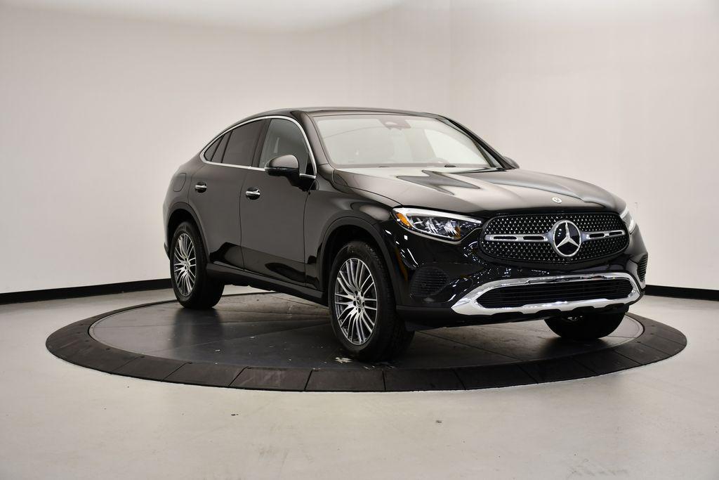 new 2026 Mercedes-Benz GLC 300 car, priced at $61,285