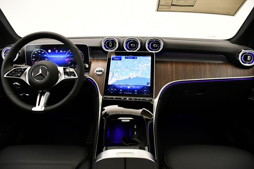 new 2025 Mercedes-Benz GLC 300 car, priced at $58,810