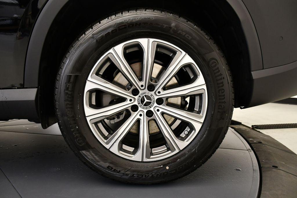 new 2025 Mercedes-Benz GLC 300 car, priced at $58,810