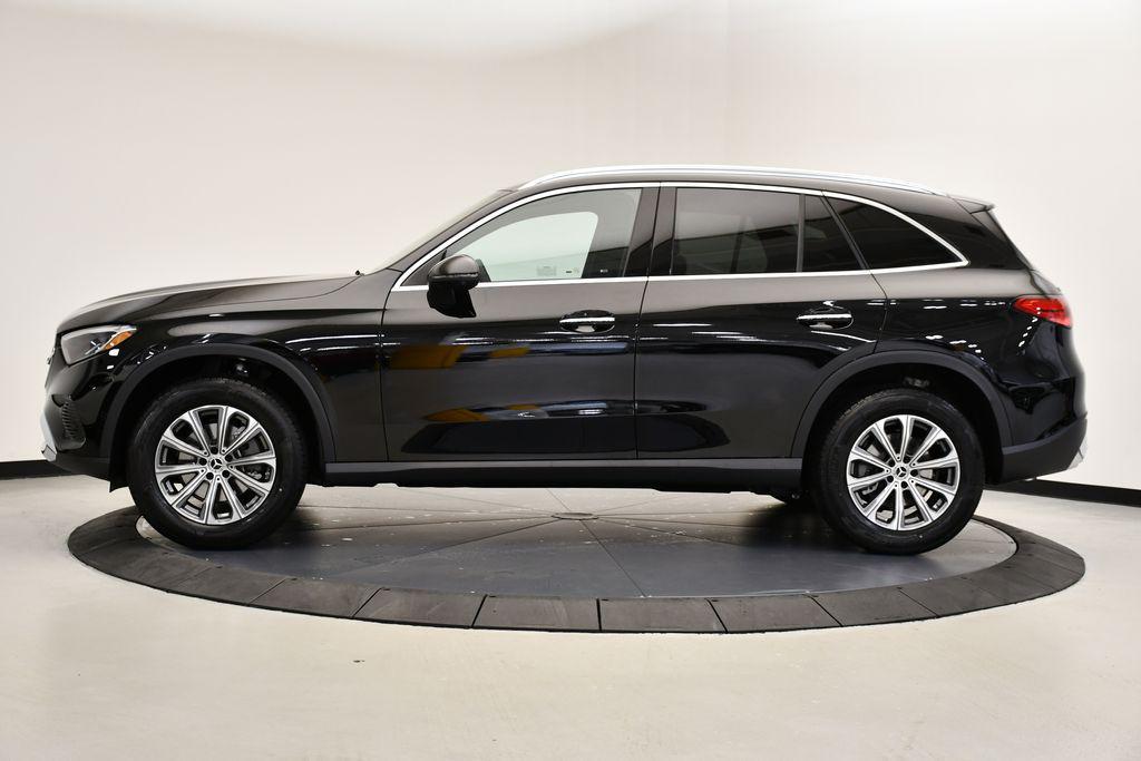 new 2025 Mercedes-Benz GLC 300 car, priced at $58,810