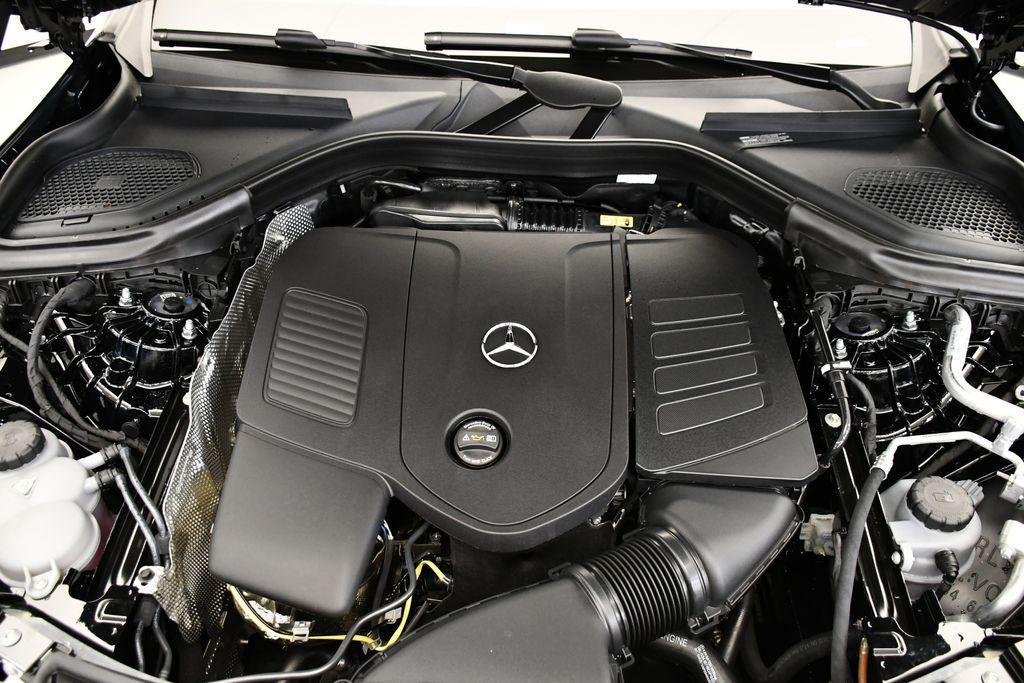 new 2025 Mercedes-Benz GLC 300 car, priced at $58,810