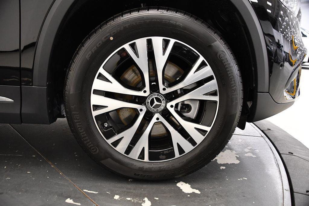 used 2025 Mercedes-Benz GLA 250 car, priced at $39,993