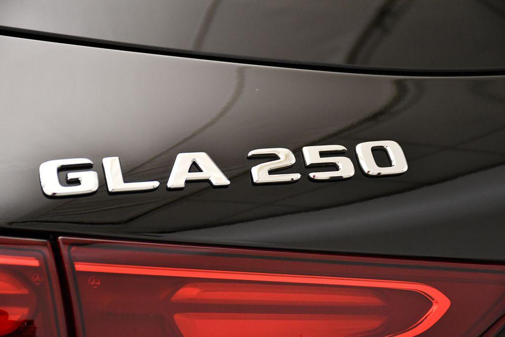 new 2025 Mercedes-Benz GLA 250 car, priced at $48,495