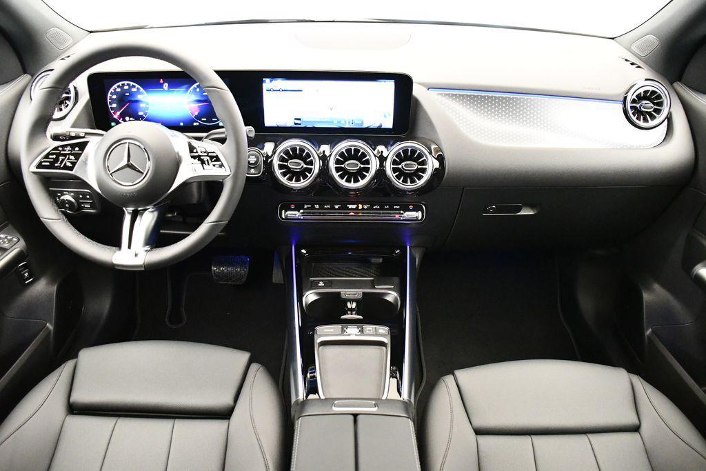 new 2025 Mercedes-Benz GLA 250 car, priced at $48,495
