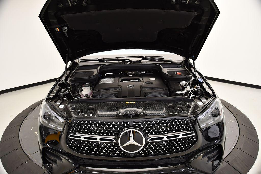 new 2025 Mercedes-Benz GLE 580 car, priced at $103,535