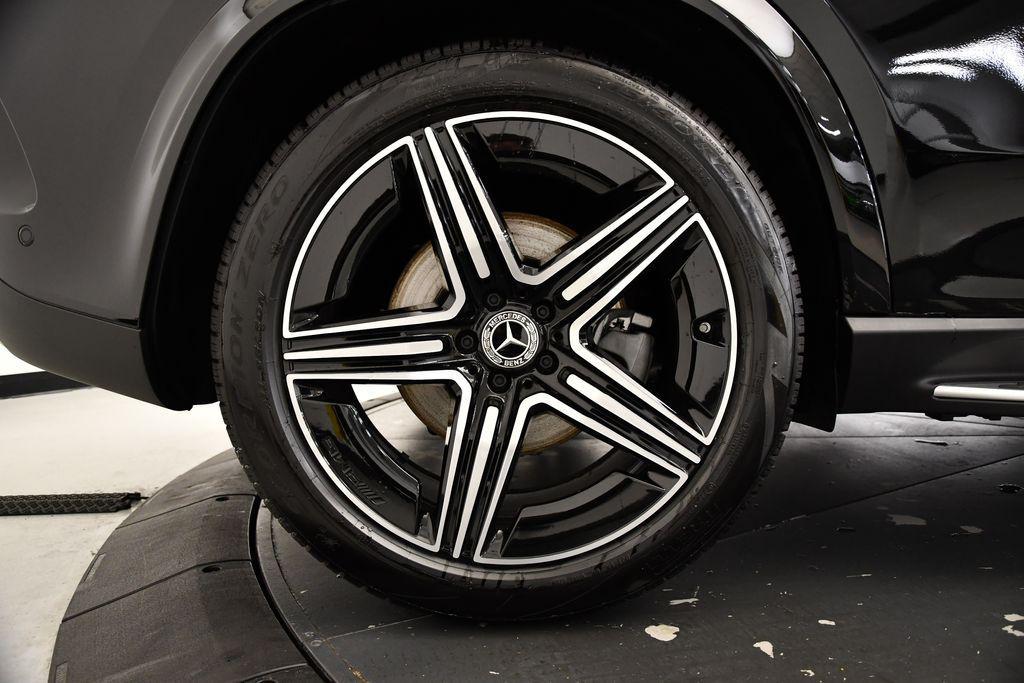 new 2025 Mercedes-Benz GLE 580 car, priced at $103,535