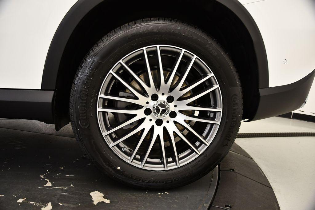 new 2025 Mercedes-Benz GLC 300 car, priced at $53,035