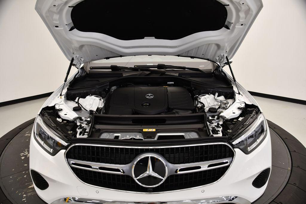 new 2025 Mercedes-Benz GLC 300 car, priced at $53,035