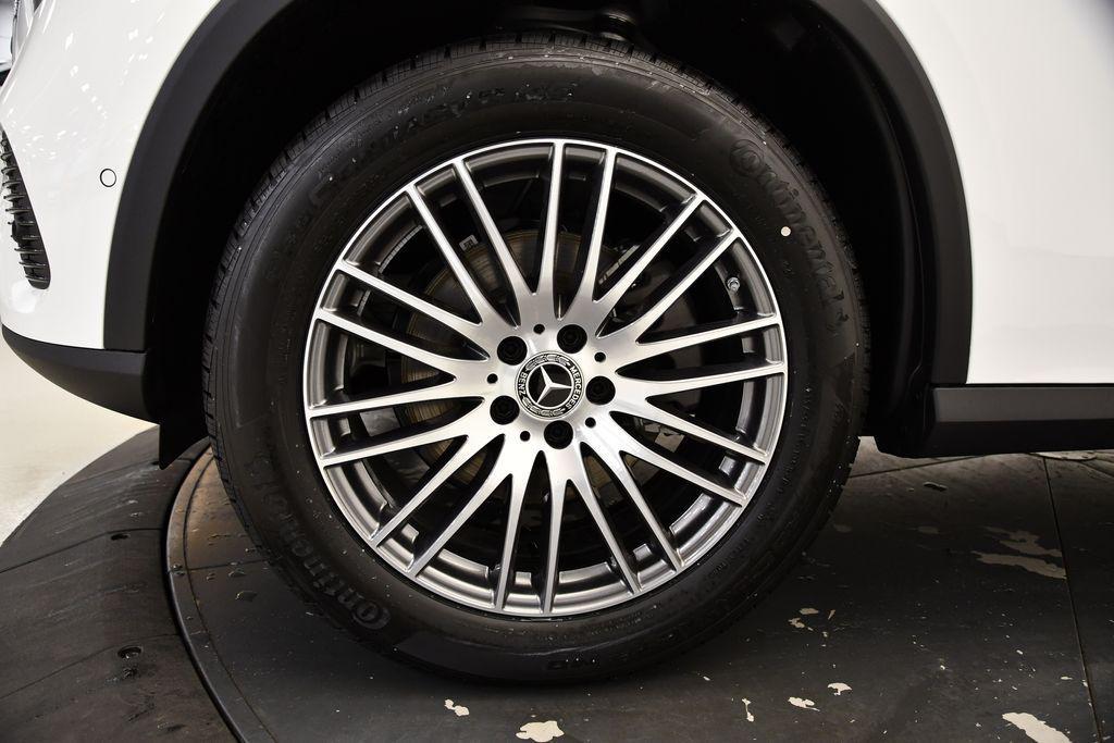 new 2025 Mercedes-Benz GLC 300 car, priced at $53,035