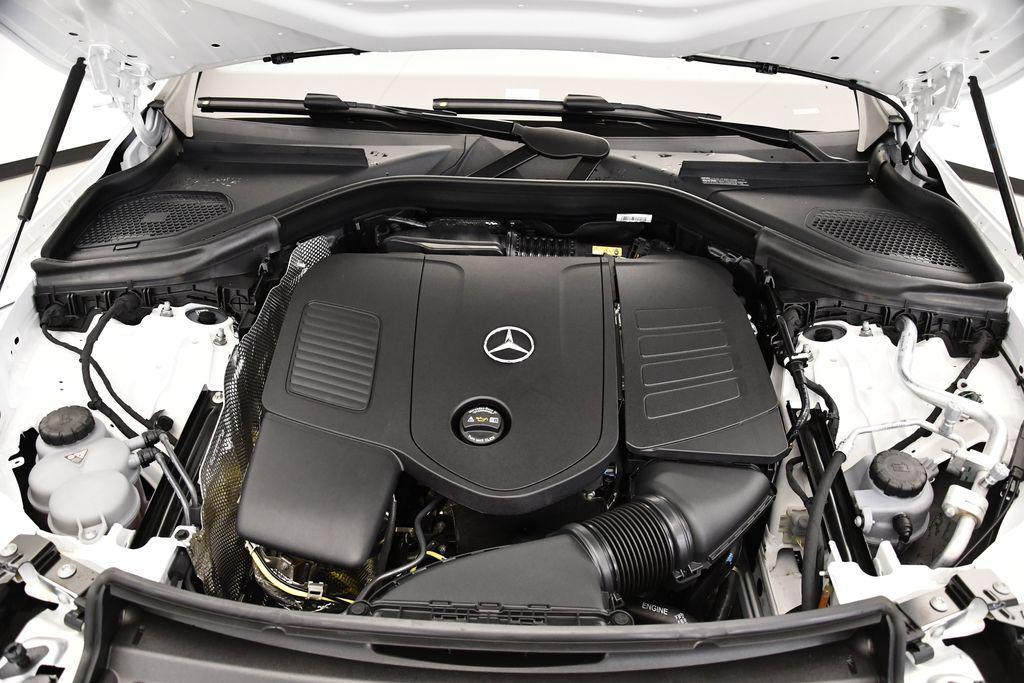 new 2025 Mercedes-Benz GLC 300 car, priced at $53,035