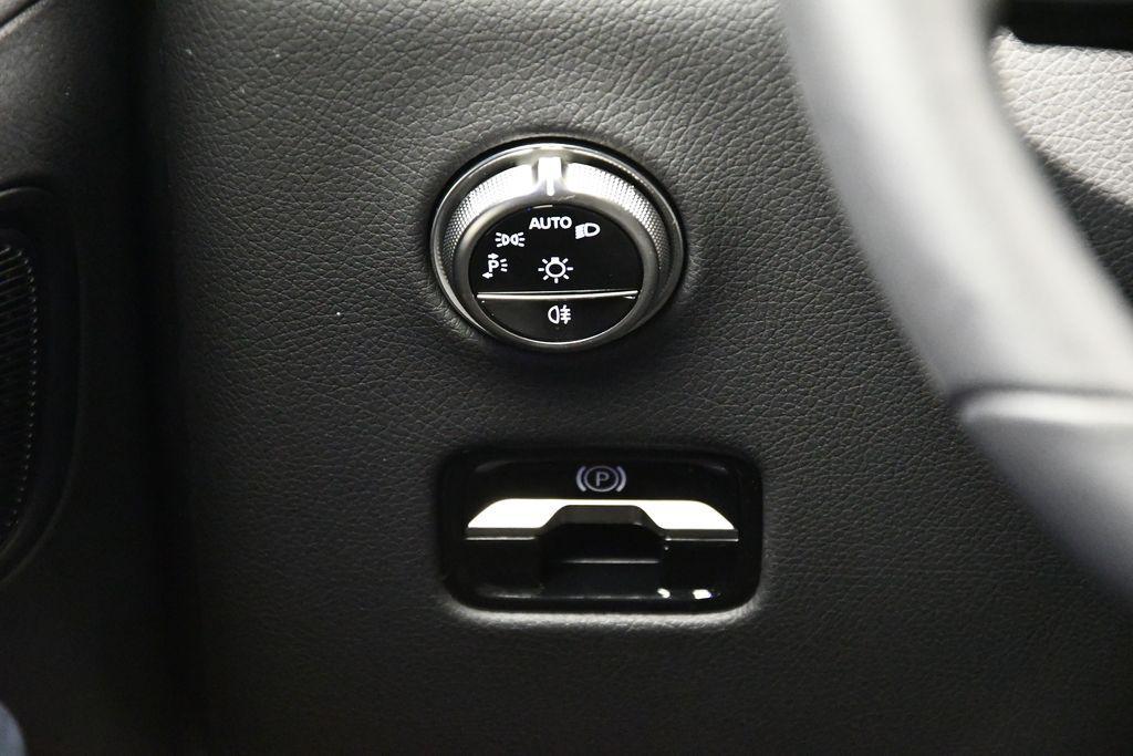 new 2025 Mercedes-Benz GLC 300 car, priced at $53,035