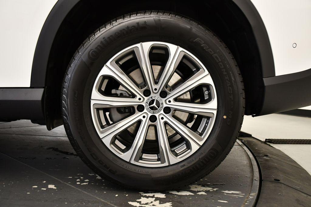 new 2026 Mercedes-Benz GLC 300 car, priced at $54,335
