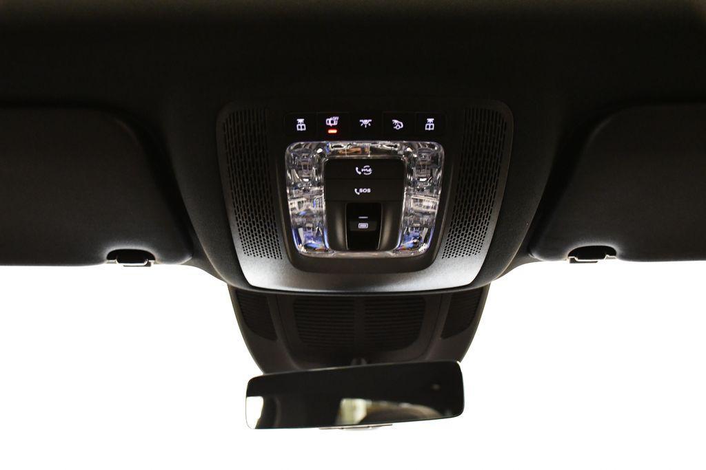 new 2025 Mercedes-Benz GLS 450 car, priced at $98,675