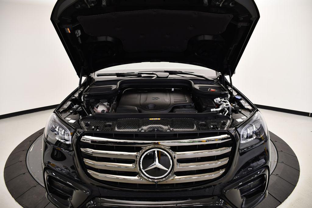 new 2025 Mercedes-Benz GLS 450 car, priced at $98,675