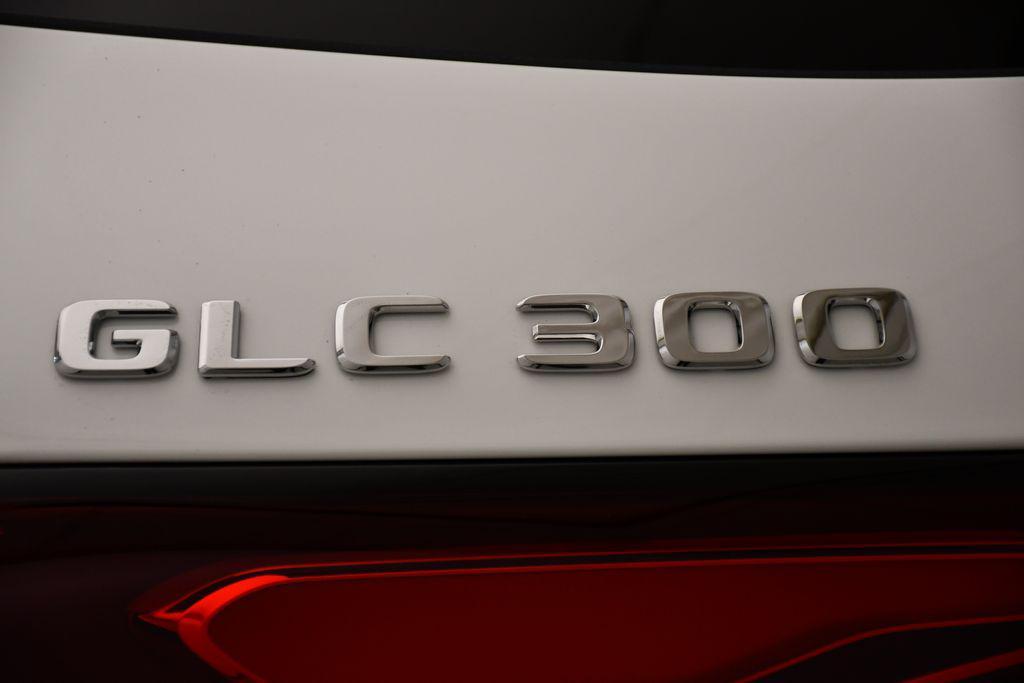 new 2025 Mercedes-Benz GLC 300 car, priced at $60,560