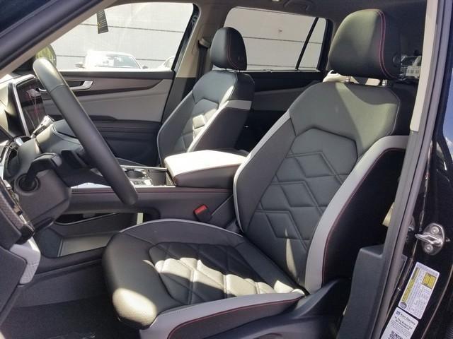 new 2025 Volkswagen Atlas car, priced at $45,451