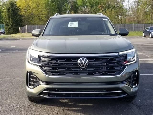 new 2025 Volkswagen Atlas car, priced at $54,140