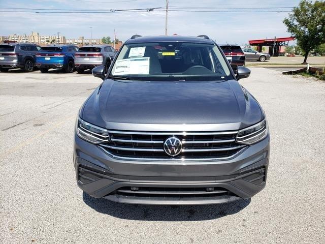 new 2024 Volkswagen Tiguan car, priced at $31,944