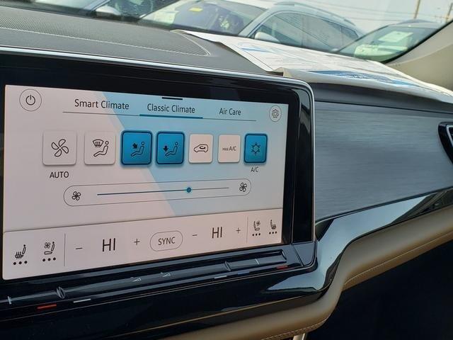 new 2026 Volkswagen Atlas Cross Sport car, priced at $46,393